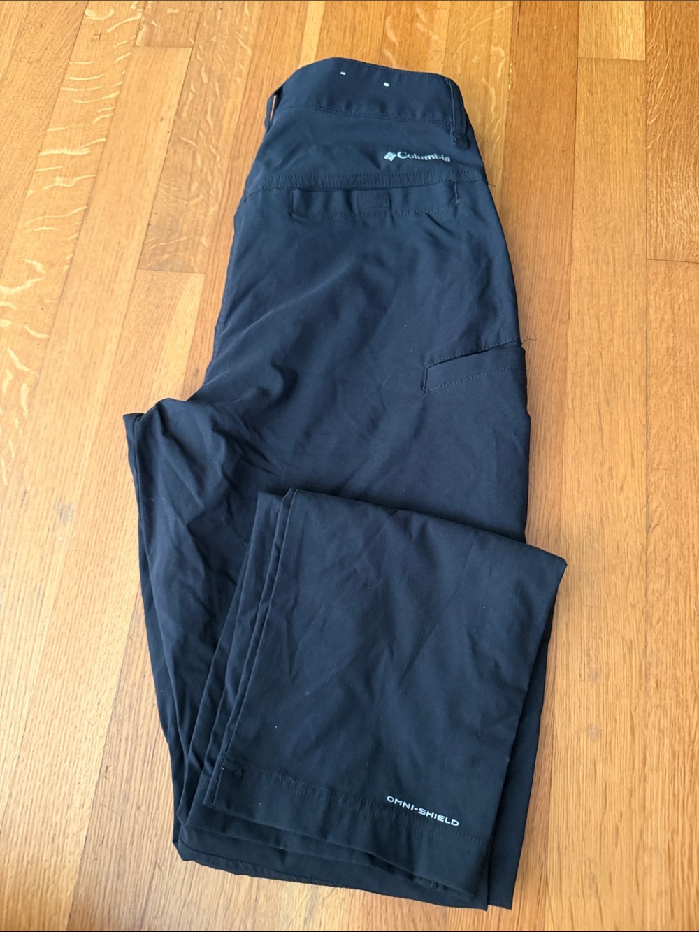 Columbia women’s  Black Cargo Outdoor Pants